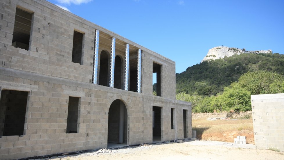 Espectacular casa-xalet en construcció a la zona de s'Horta - Castell de Santueri, Felanitx, Mallorca.