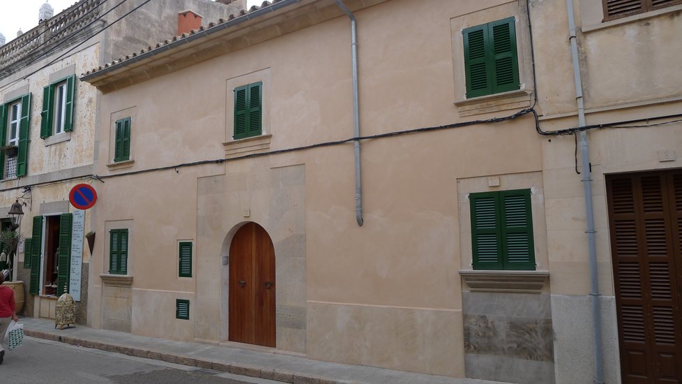 Gran casa de poble totalment restaurada, a punt per estrenar, a Santanyí, Mallorca.